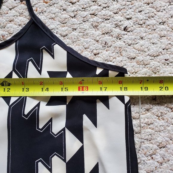 NWOT - NORDSTROM | ELODIE Black & White Tank Top - Picture 8 of 10